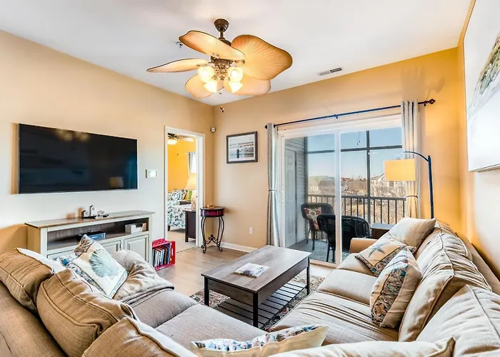 Villas At Bay Crossing - 34670 Villa Circle Unit #2304