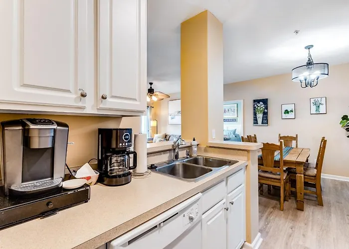 Villas At Bay Crossing - 34670 Villa Circle Unit #2304