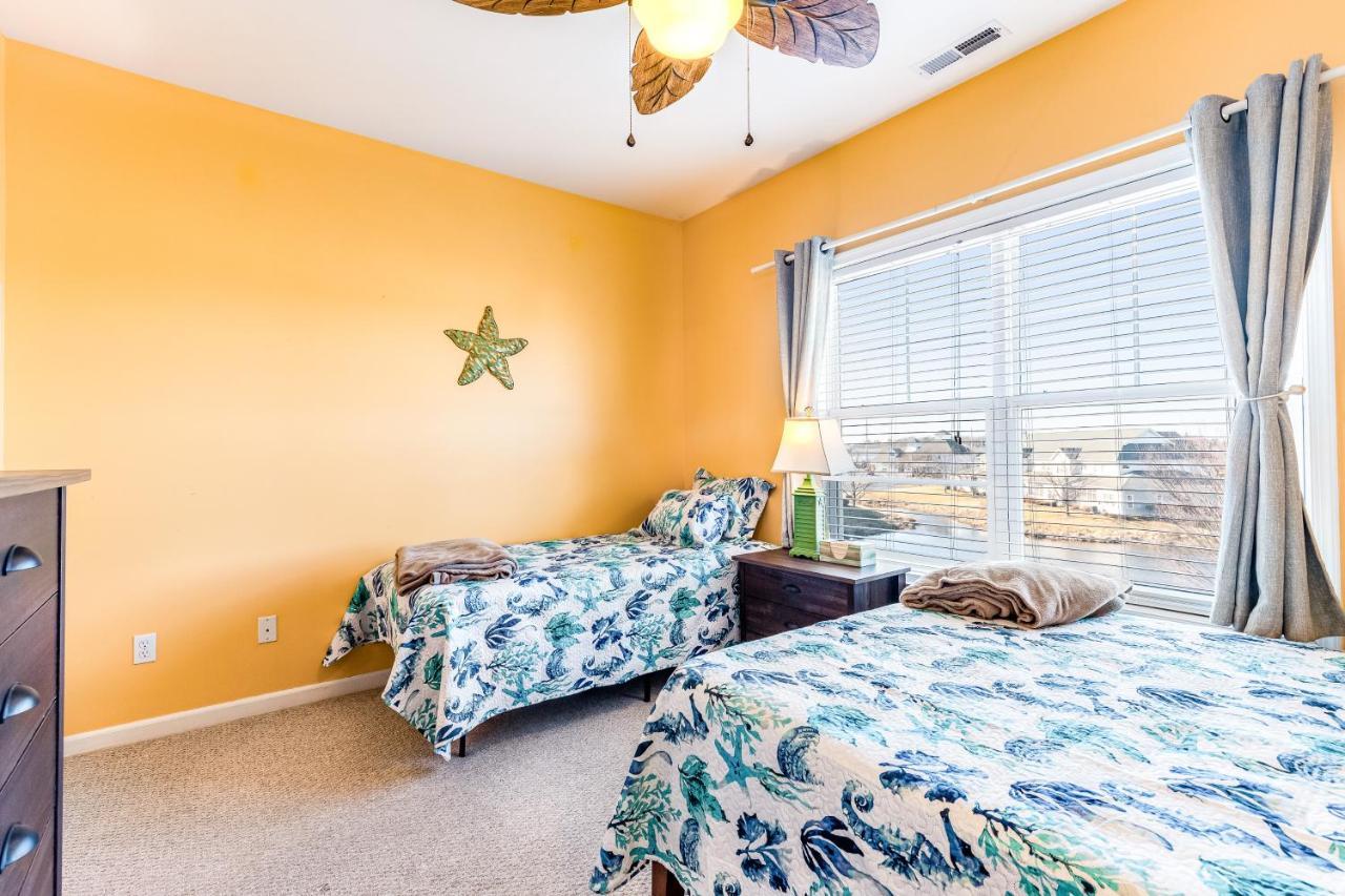 Apartment At Bay Crossing - 34670 Circle Unit #2304