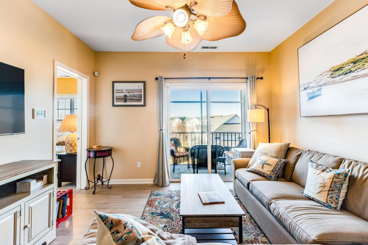Apartment At Bay Crossing - 34670 Circle Unit #2304