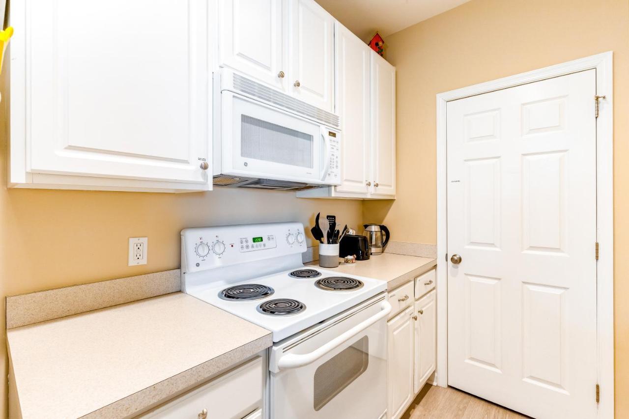 Apartment At Bay Crossing - 34670 Circle Unit #2304 Lewes